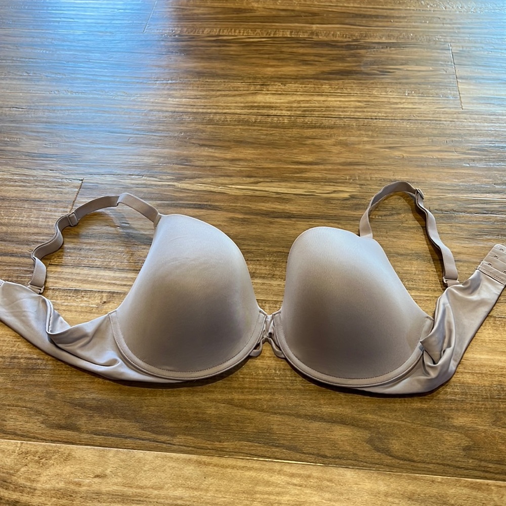 Hanes blush colored bra size Large